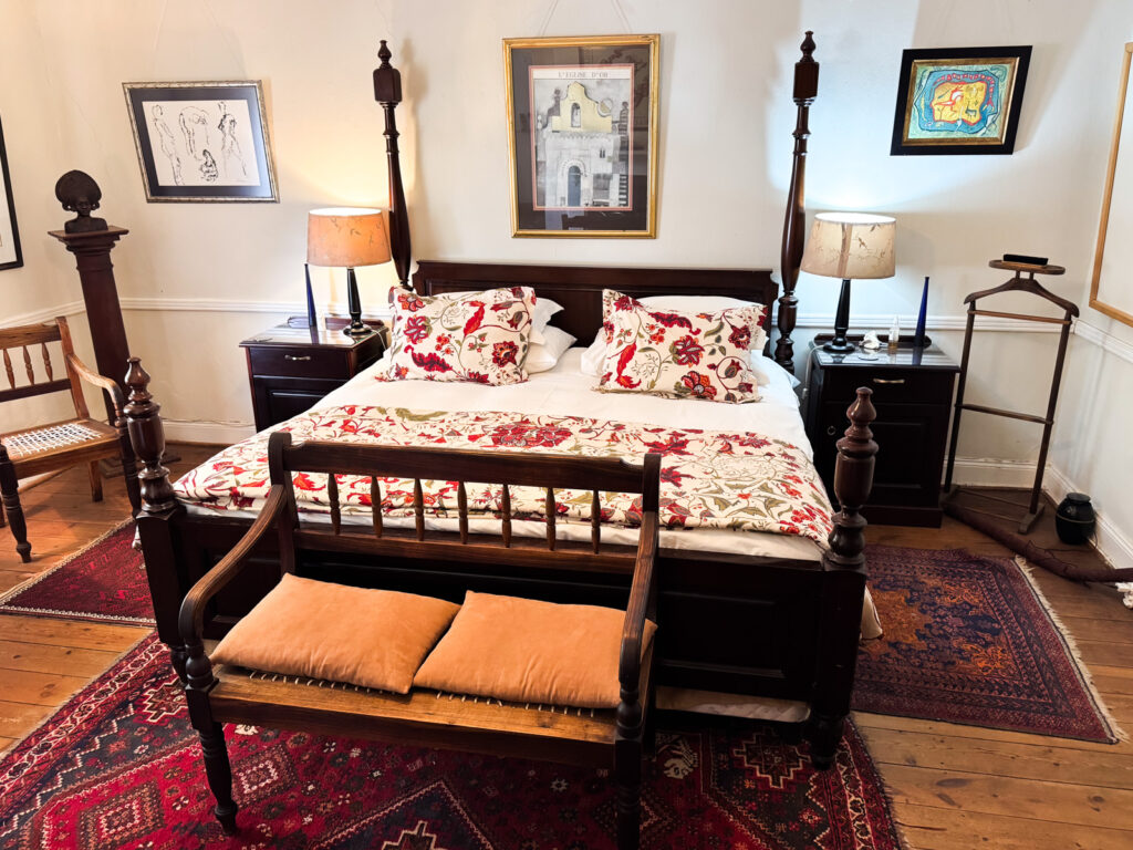 The Executive Suite - Photo 2