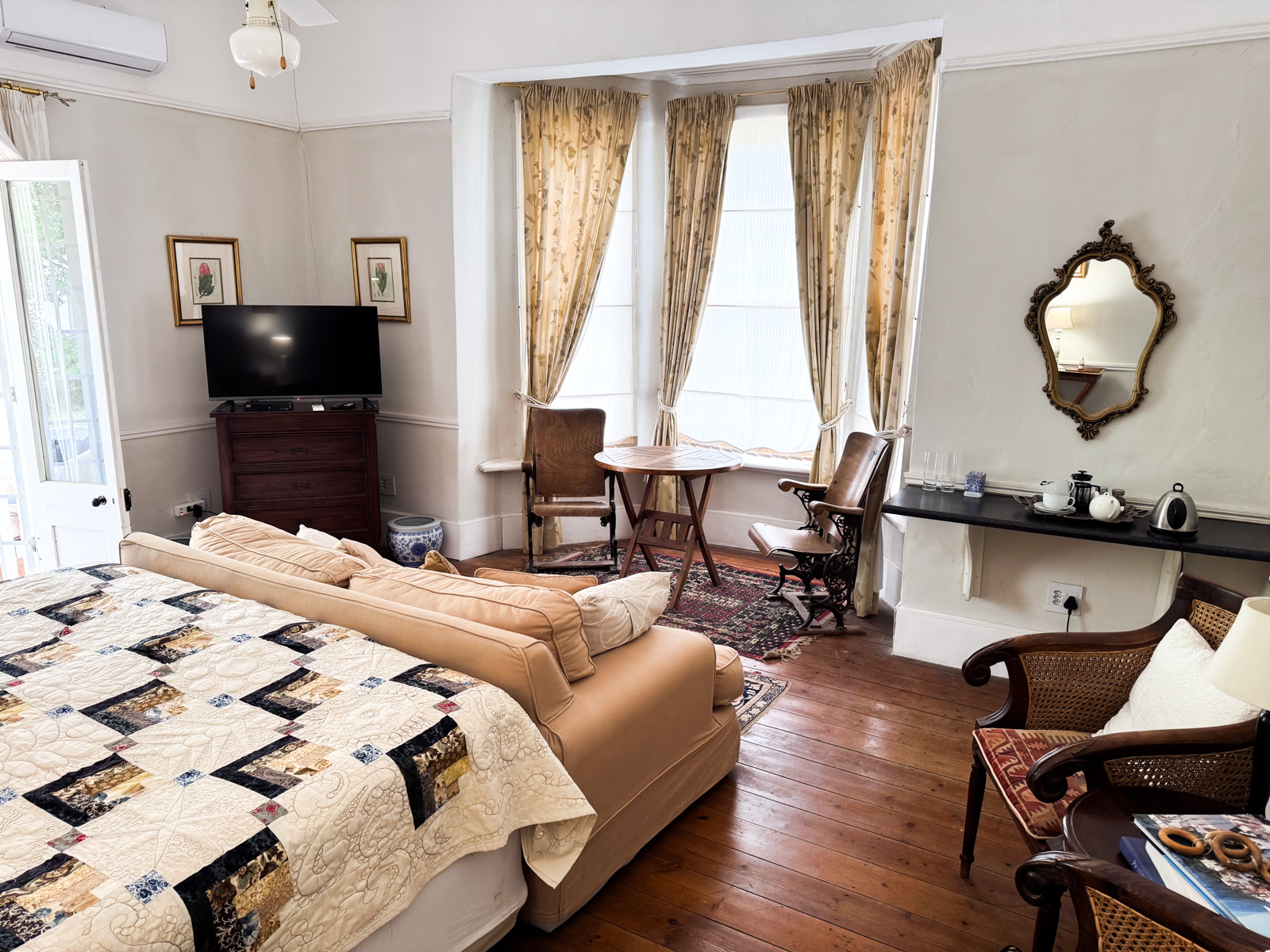 The White Room - Photo 3